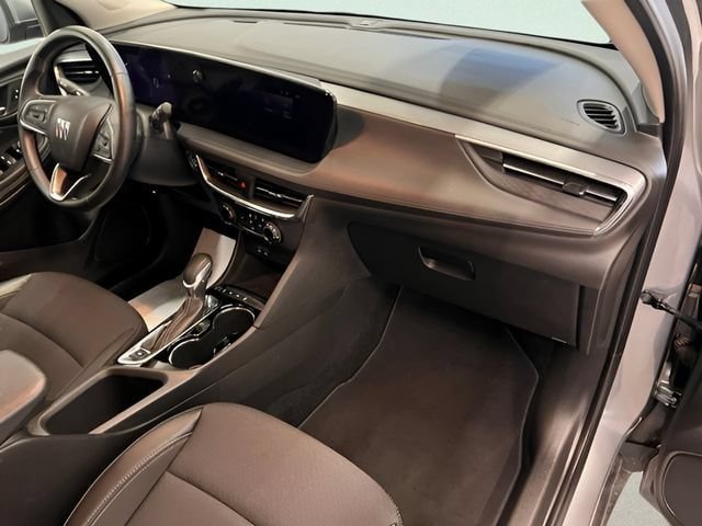 Certified 2025 Buick Encore GX Preferred AWD/4WD image 9