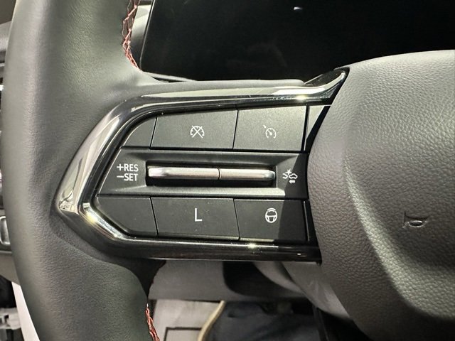 Used 2024 Chevrolet Traverse RS image 19