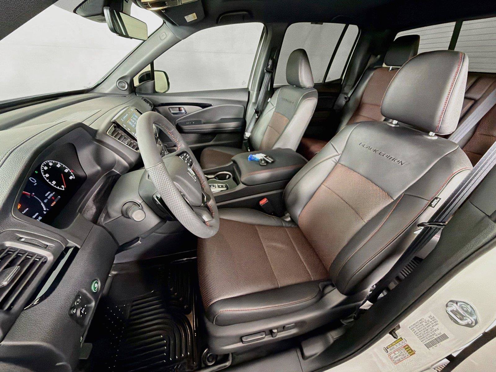 Used 2026 Honda Ridgeline Black Edition image 2