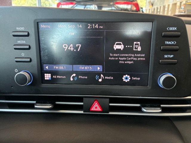 Used 2026 Hyundai Elantra SE FWD image 16