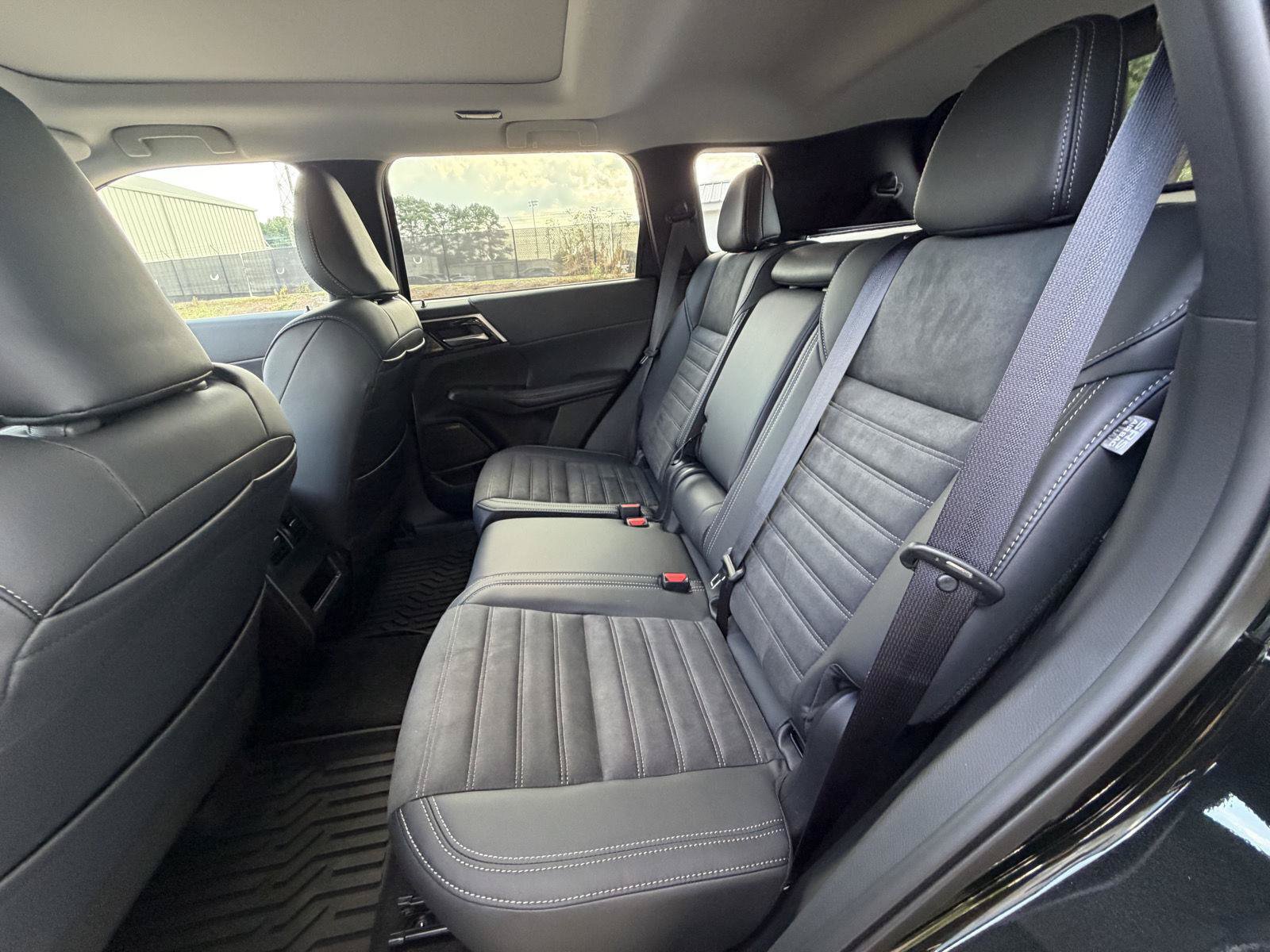 New 2026 Mitsubishi Outlander SE AWD/4WD image 18