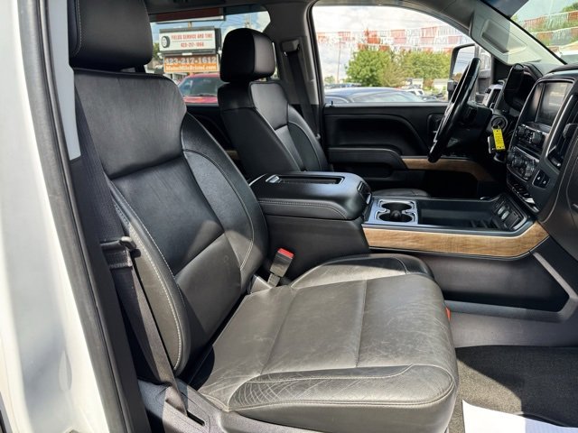 Used 2018 Chevrolet Silverado 3500 LTZ image 15