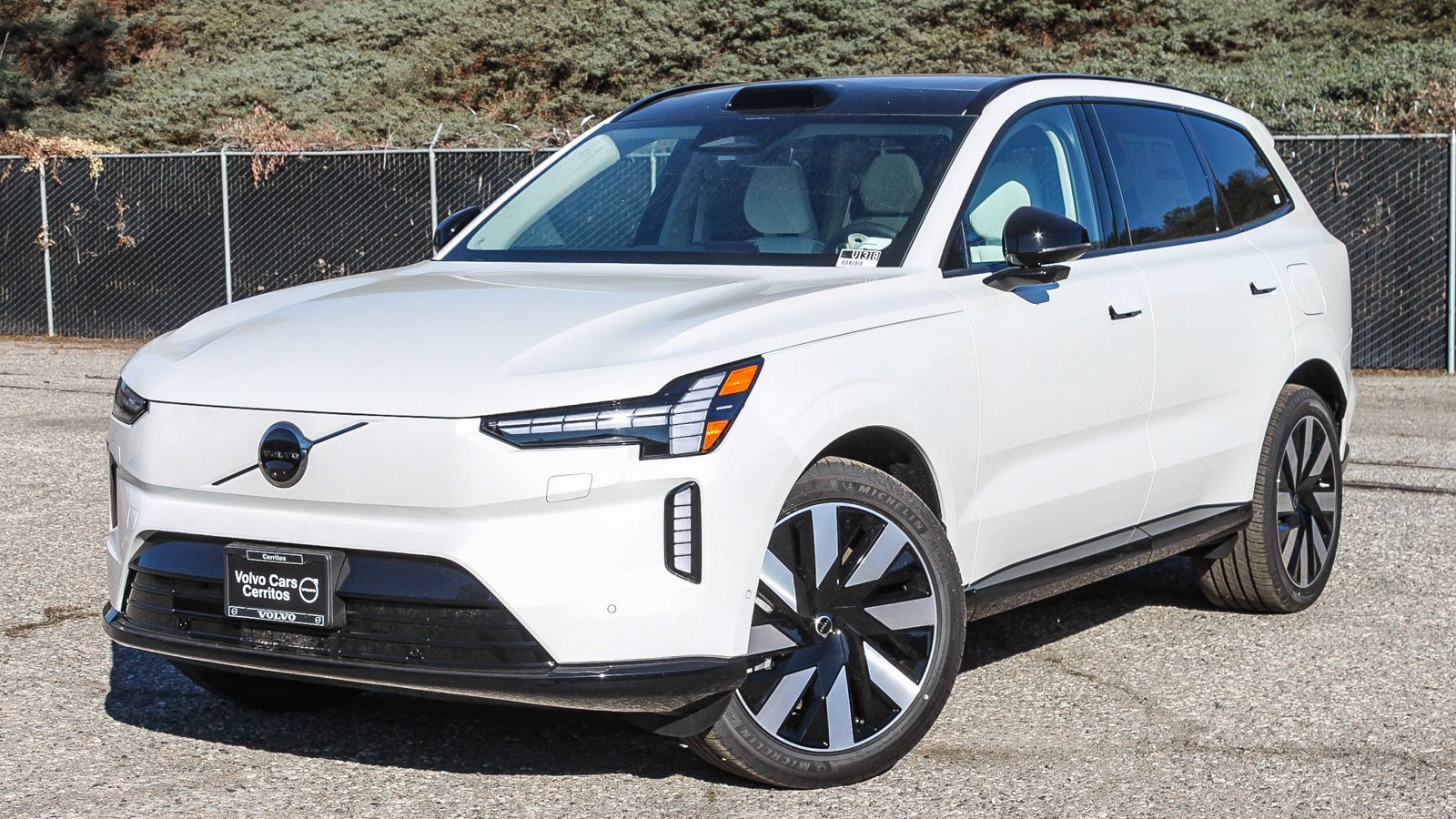 New 2025 Volvo EX90 Plus w/ Protection Package Premier image 1