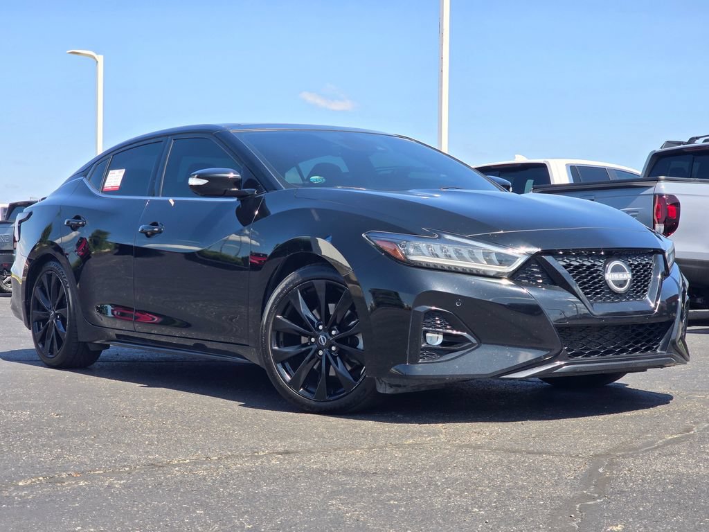 Used 2023 Nissan Maxima SR w/ Sport Mat Group FWD image 1