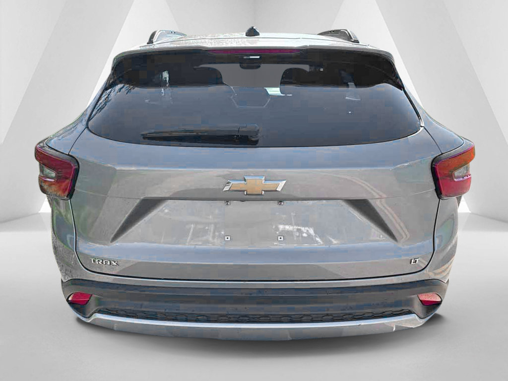 Used 2025 Chevrolet Trax LT FWD image 6