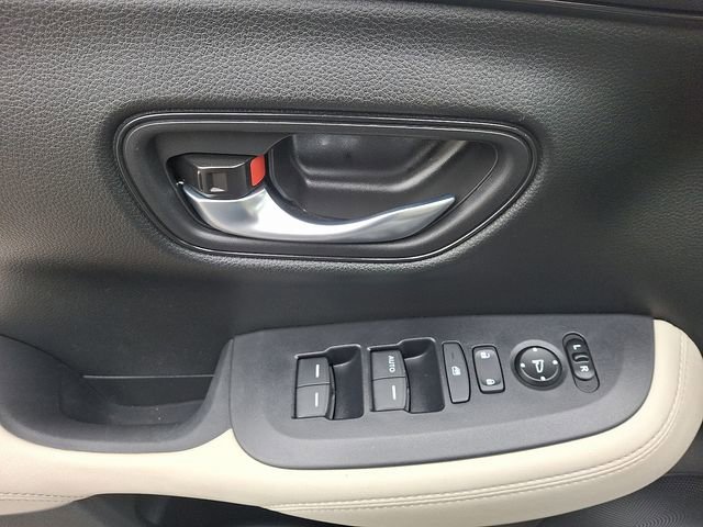 Used 2025 Honda HR-V LX image 13