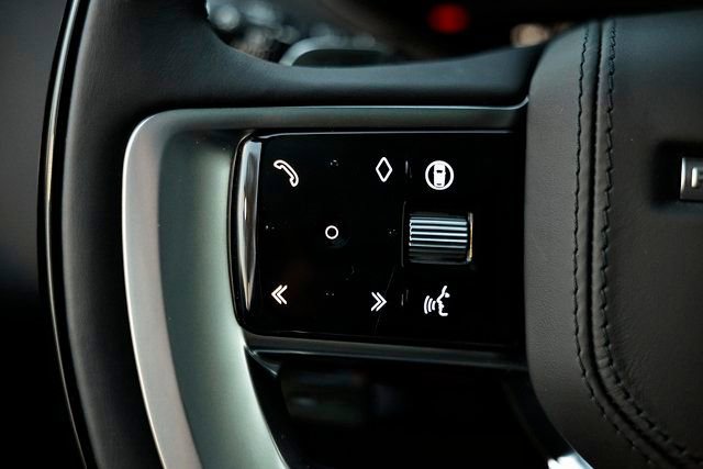 New 2026 Land Rover Range Rover SE image 40
