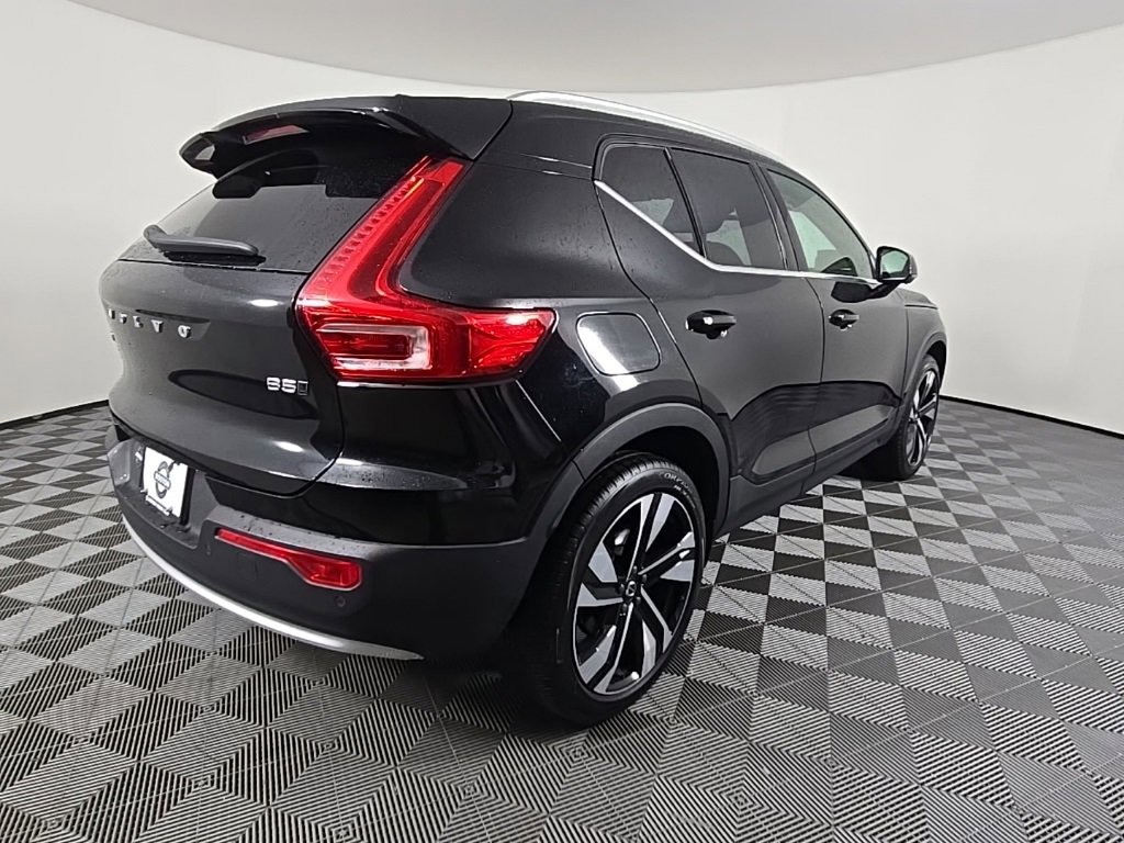 Certified 2024 Volvo XC40 B5 Plus w/ Protection Package Premier image 8