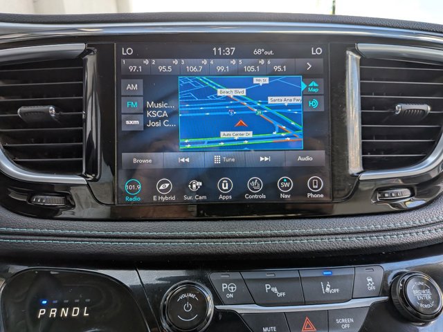 Used 2018 Chrysler Pacifica Limited w/ Advanced Safetytec Group FWD image 13