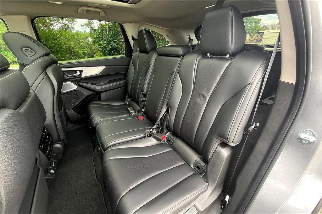 Used 2025 Acura MDX SH-AWD w/ Technology Package image 14