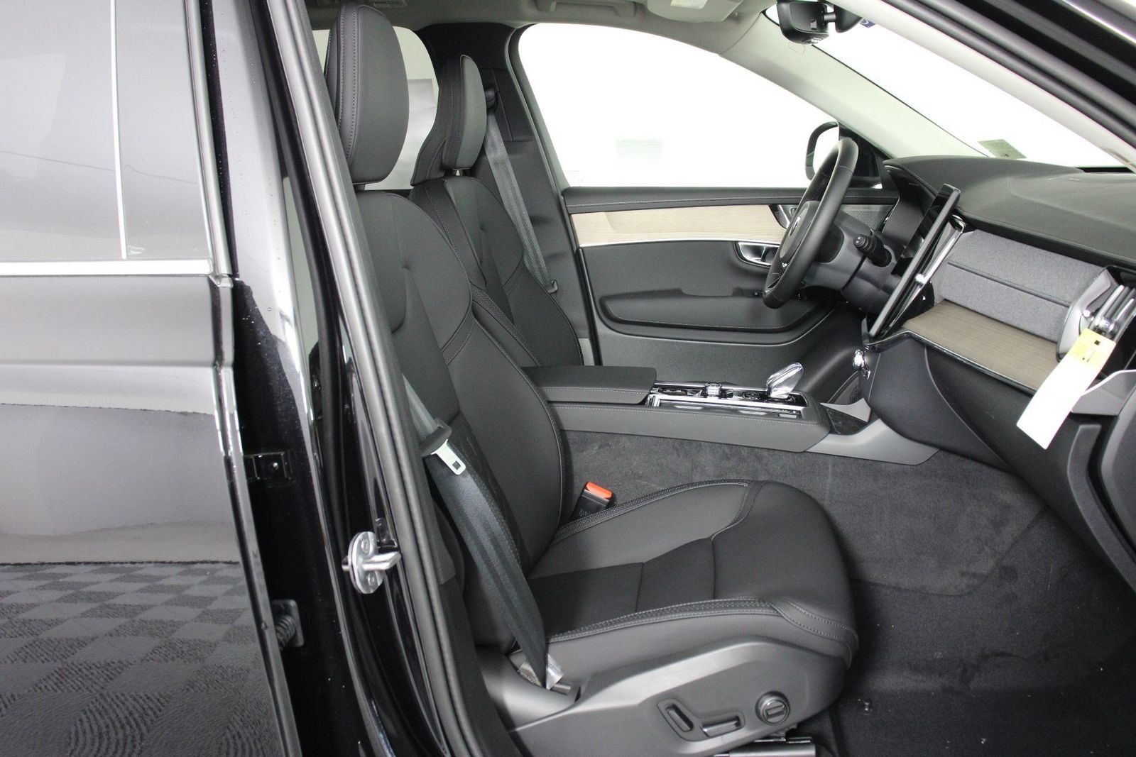 New 2026 Volvo XC90 B6 Plus AWD/4WD image 10