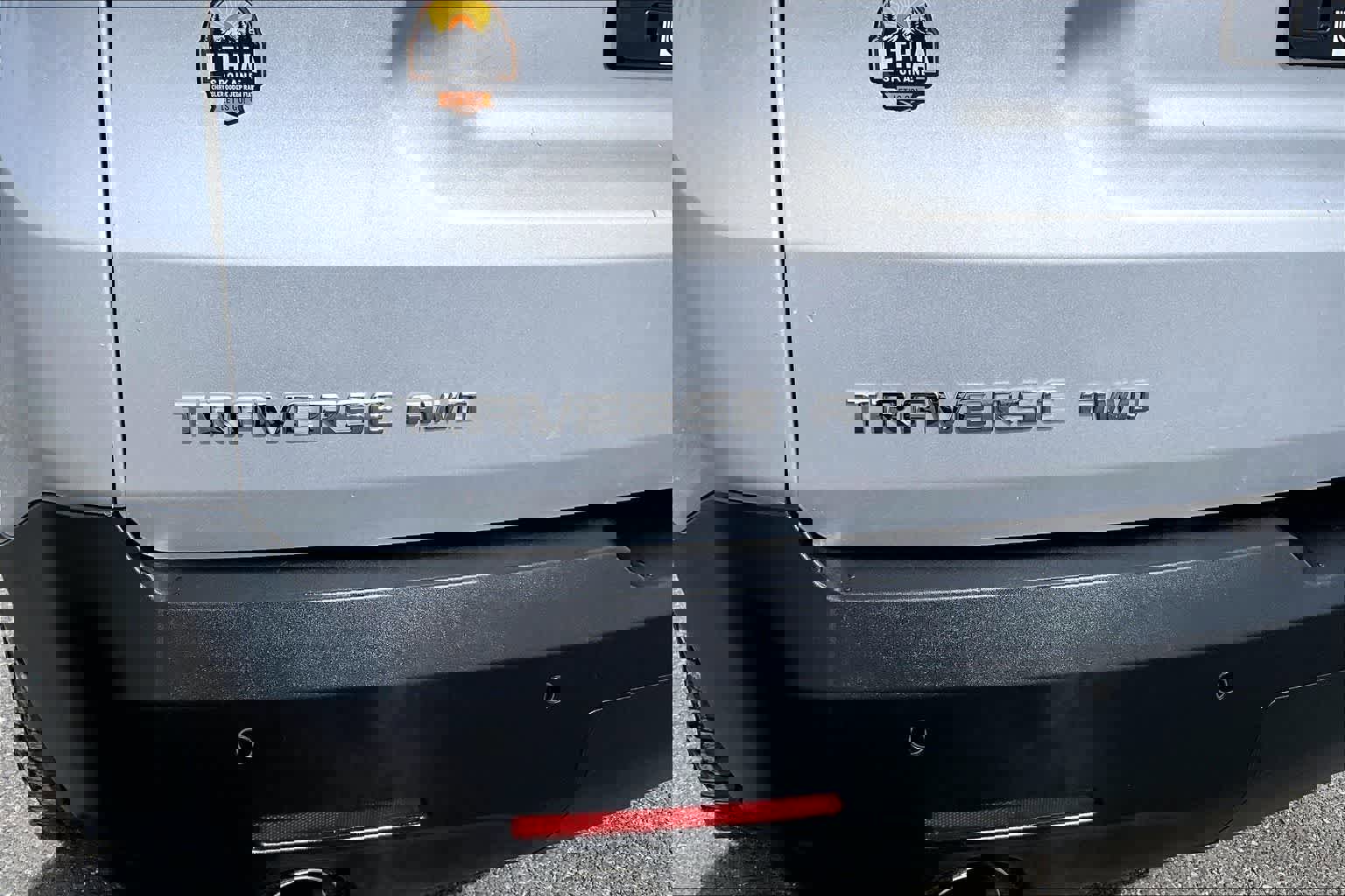 Used 2022 Chevrolet Traverse LS w/ Safety Package AWD/4WD image 7