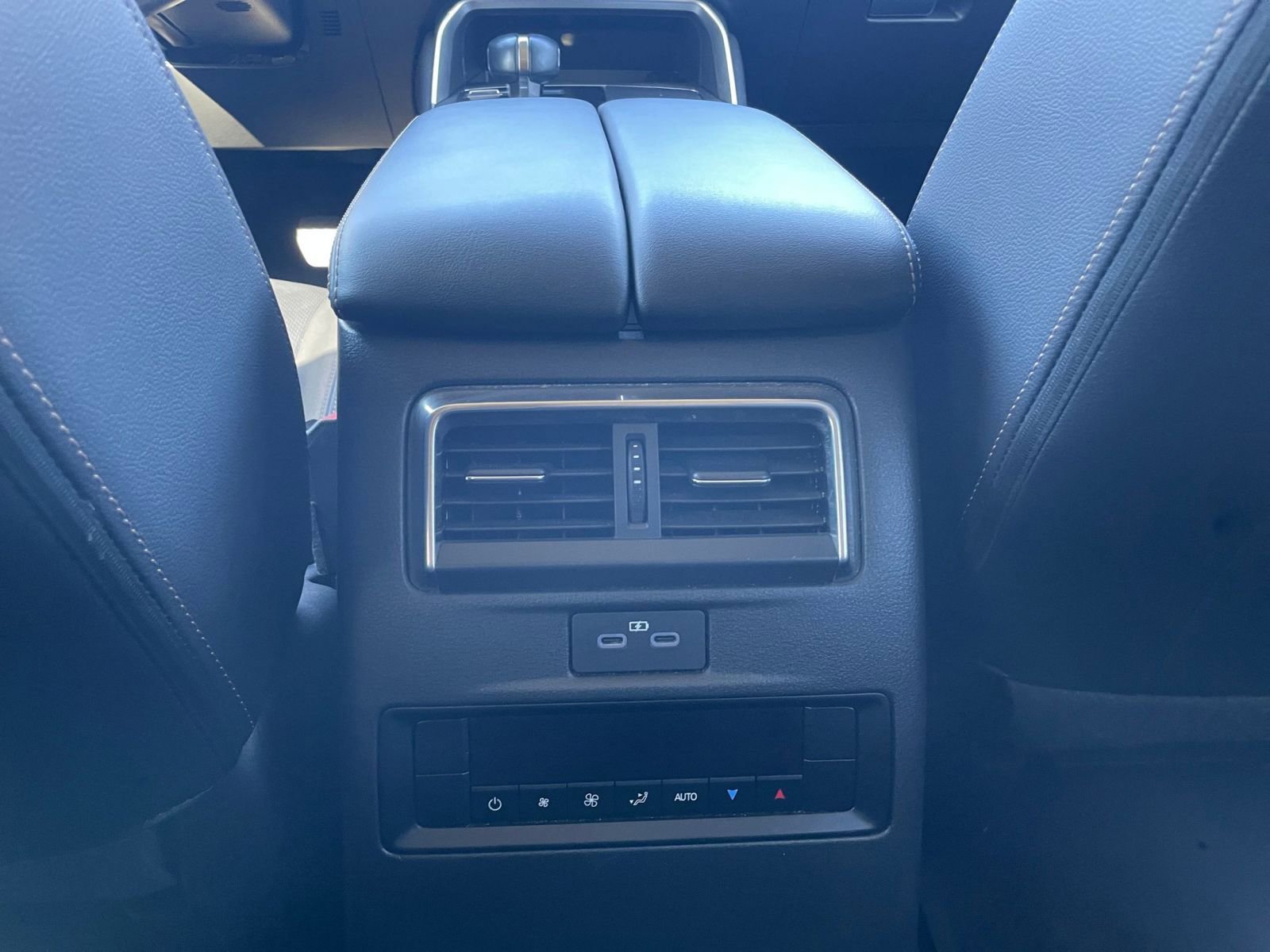 Used 2025 MAZDA CX-70 3.3 Turbo w/ Preferred Package AWD/4WD image 25