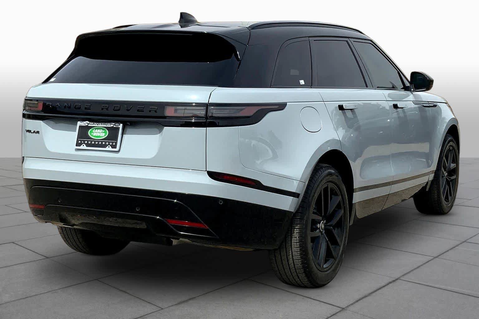 Used 2025 Land Rover Range Rover Velar Dynamic SE image 10