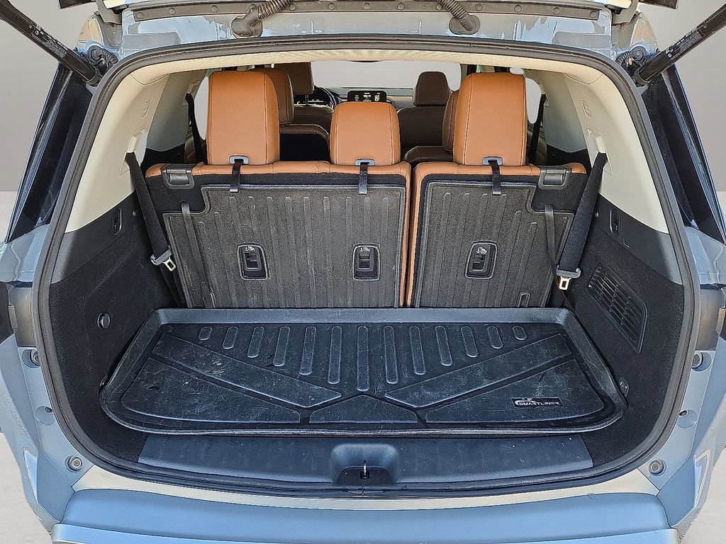 Used 2022 Nissan Pathfinder Platinum w/ Cargo Package image 14