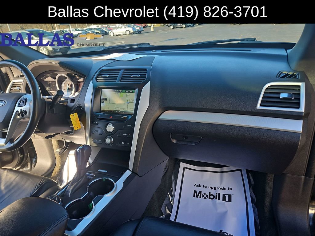 Used 2014 Ford Explorer XLT w/ Equipment Group 202A AWD/4WD image 29