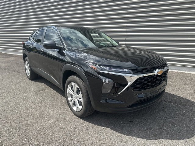 Used 2025 Chevrolet Trax LS