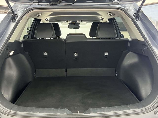 Used 2024 Toyota Corolla Cross XLE image 22