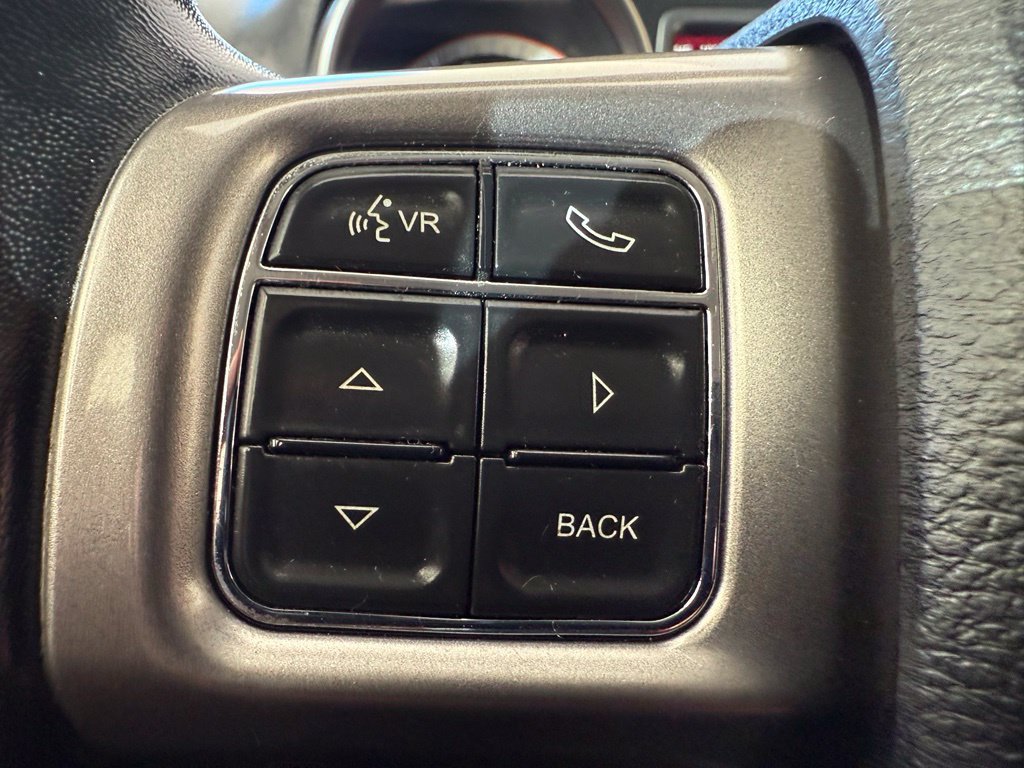 Used 2019 Dodge Journey Crossroad w/ Driver Convenience Group FWD image 34