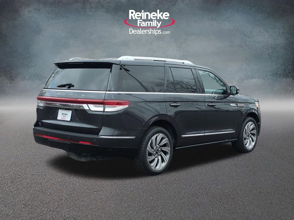 Used 2023 Lincoln Navigator Reserve AWD/4WD image 5
