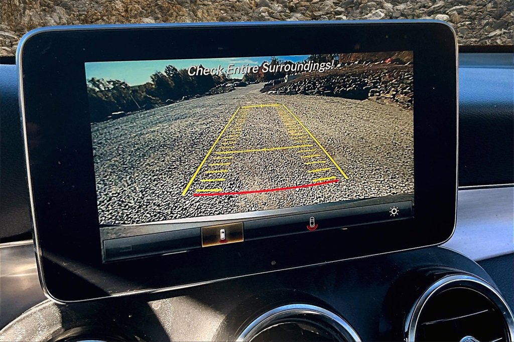 Used 2019 Mercedes-Benz GLC 300 4MATIC w/ Multimedia Package image 19