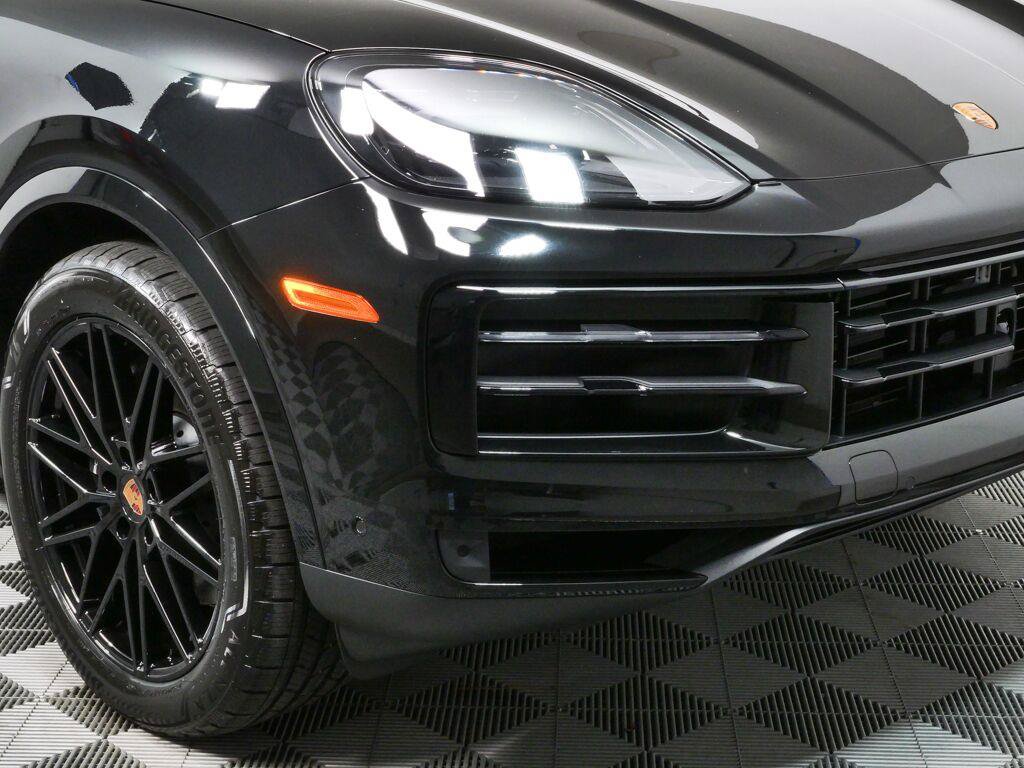 New 2026 Porsche Cayenne AWD/4WD image 39