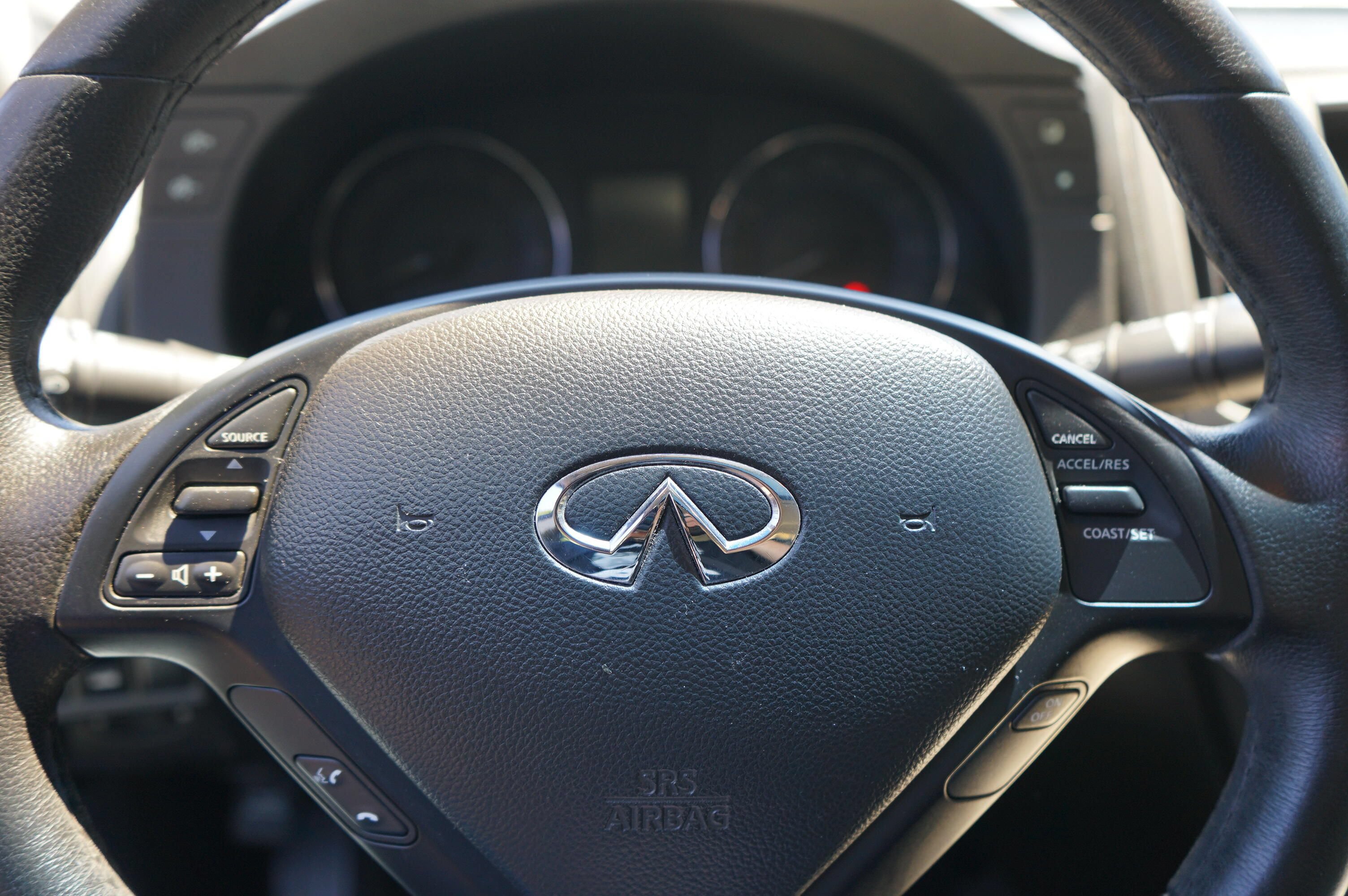 Used 2012 INFINITI G25 Journey RWD image 21