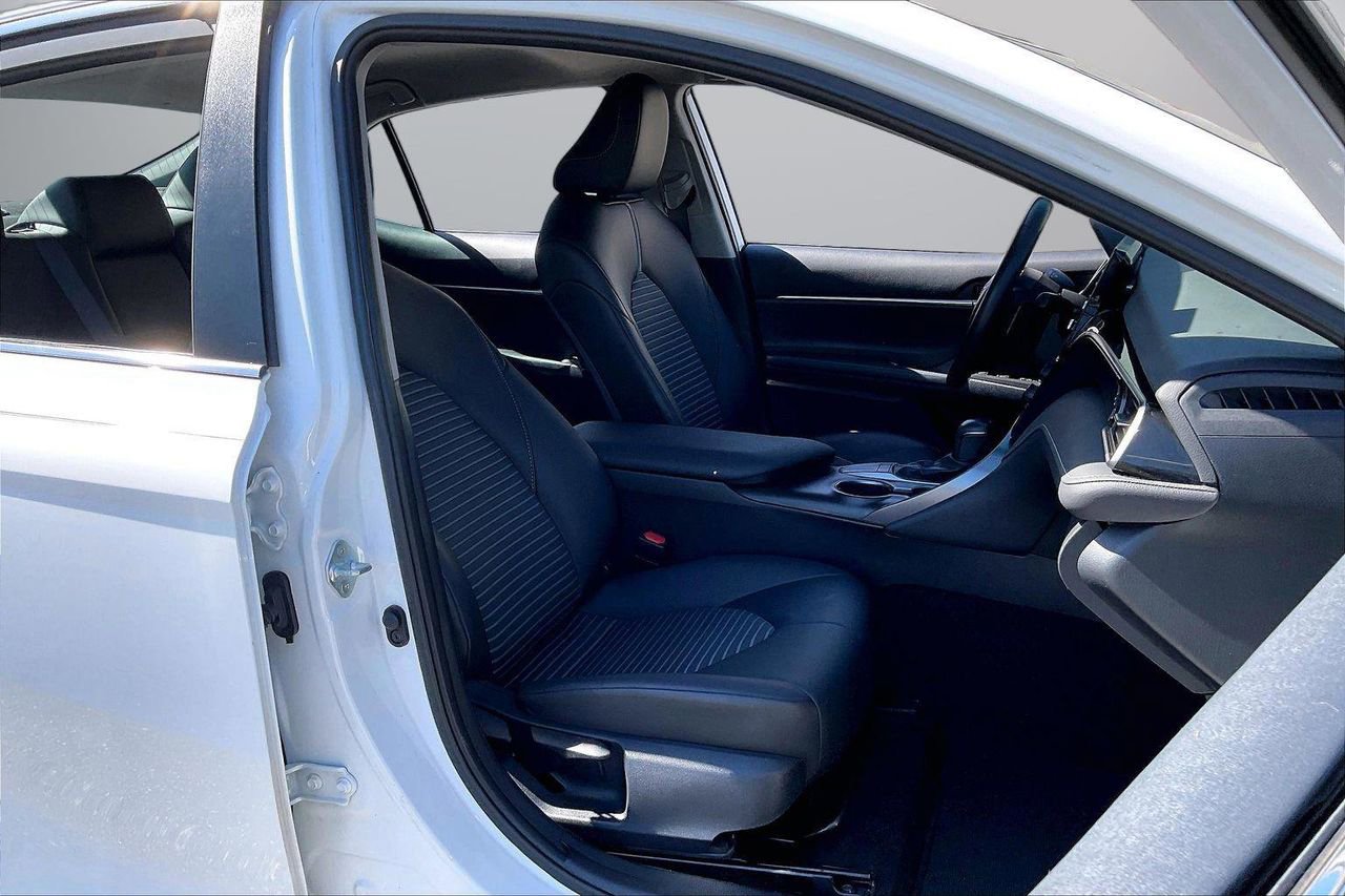 Used 2023 Toyota Camry SE w/ Convenience Package FWD image 22