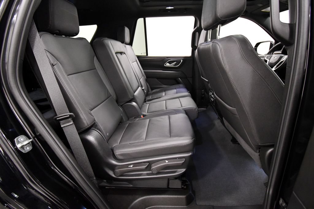 Used 2024 Chevrolet Tahoe Z71 w/ Luxury Package AWD/4WD image 18