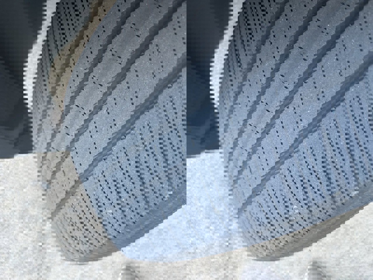 Used 2023 Nissan Rogue SV image 10