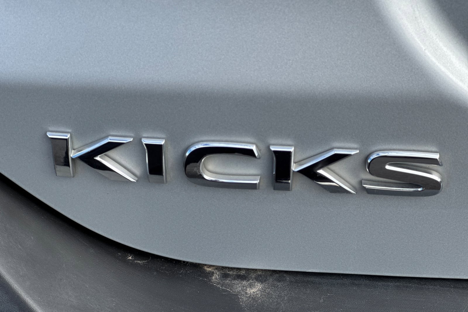 Used 2020 Nissan Kicks SR image 31