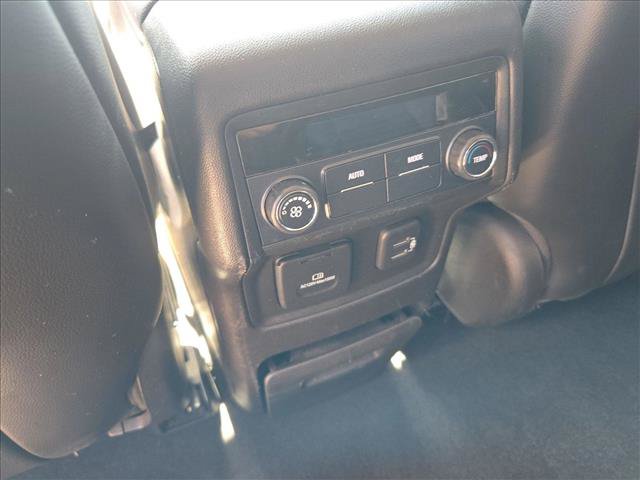 Used 2019 GMC Acadia SLT FWD image 18