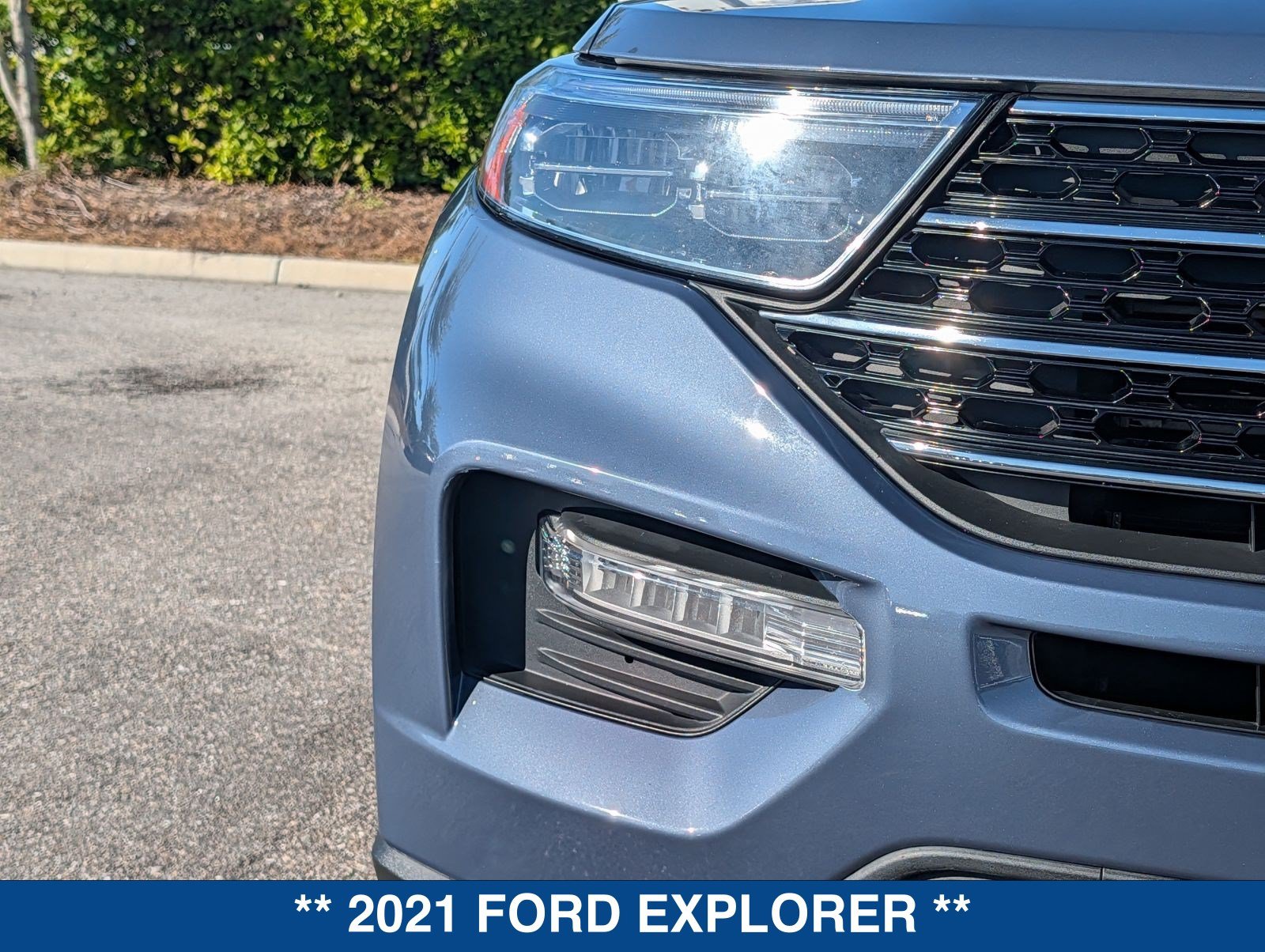 Certified 2021 Ford Explorer XLT w/ Equipment Group 202A AWD/4WD image 10