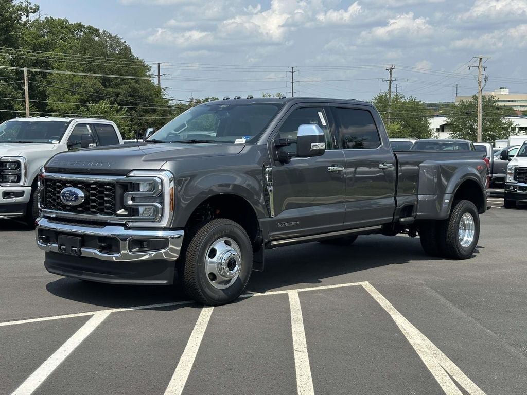 New 2026 Ford F350 4x4 Crew Cab DRW Super Duty image 6
