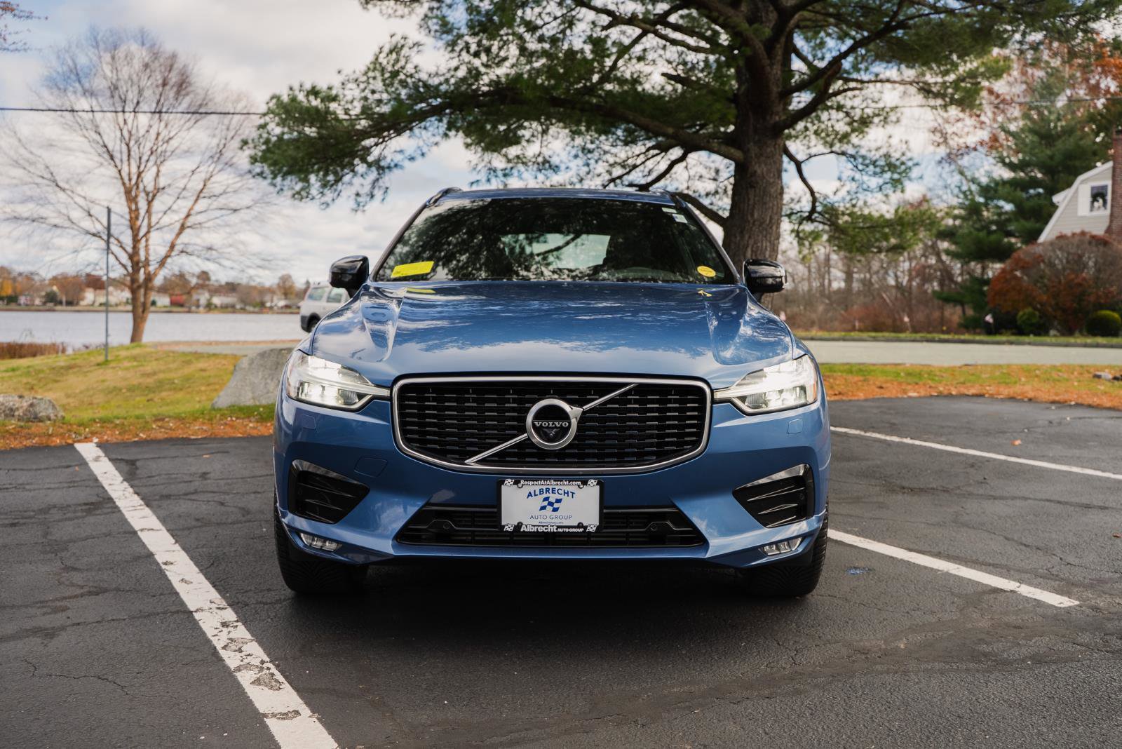Used 2020 Volvo XC60 T6 R-Design image 11