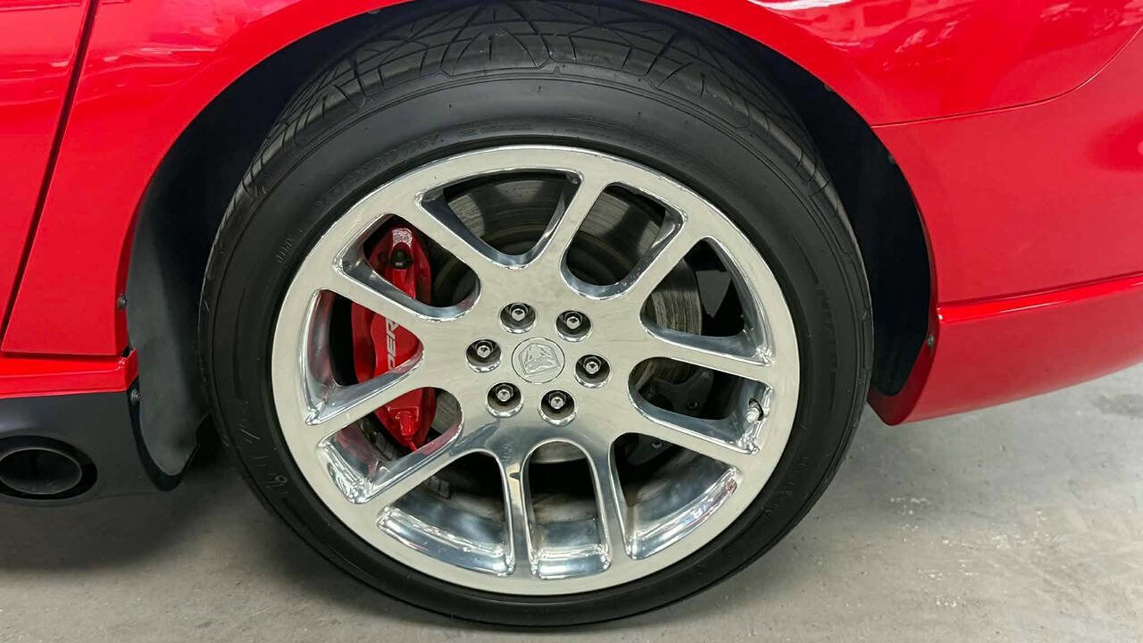 Used 2005 Dodge Viper SRT-10 image 11