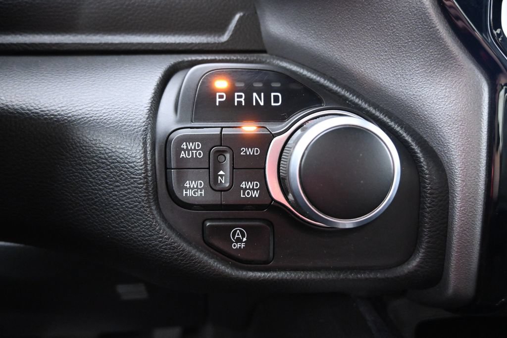 Used 2024 RAM 1500 Big Horn AWD/4WD image 32