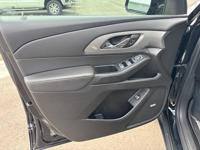 Used 2020 Chevrolet Traverse RS w/ LPO, Floor Liner Package FWD image 3