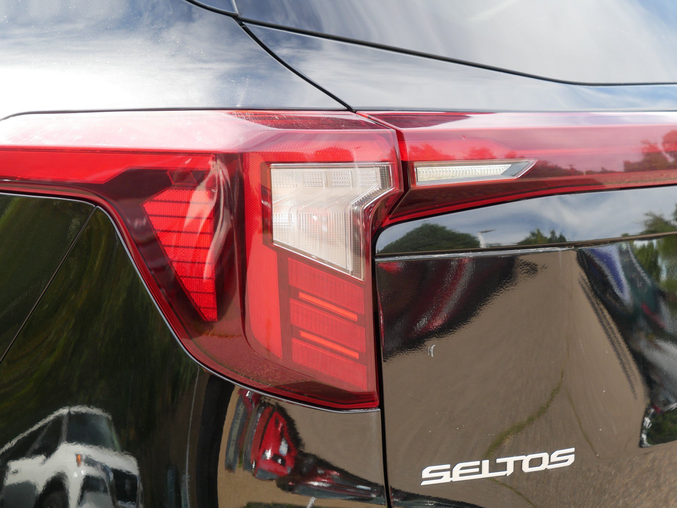 Certified 2024 Kia Seltos EX AWD/4WD image 17