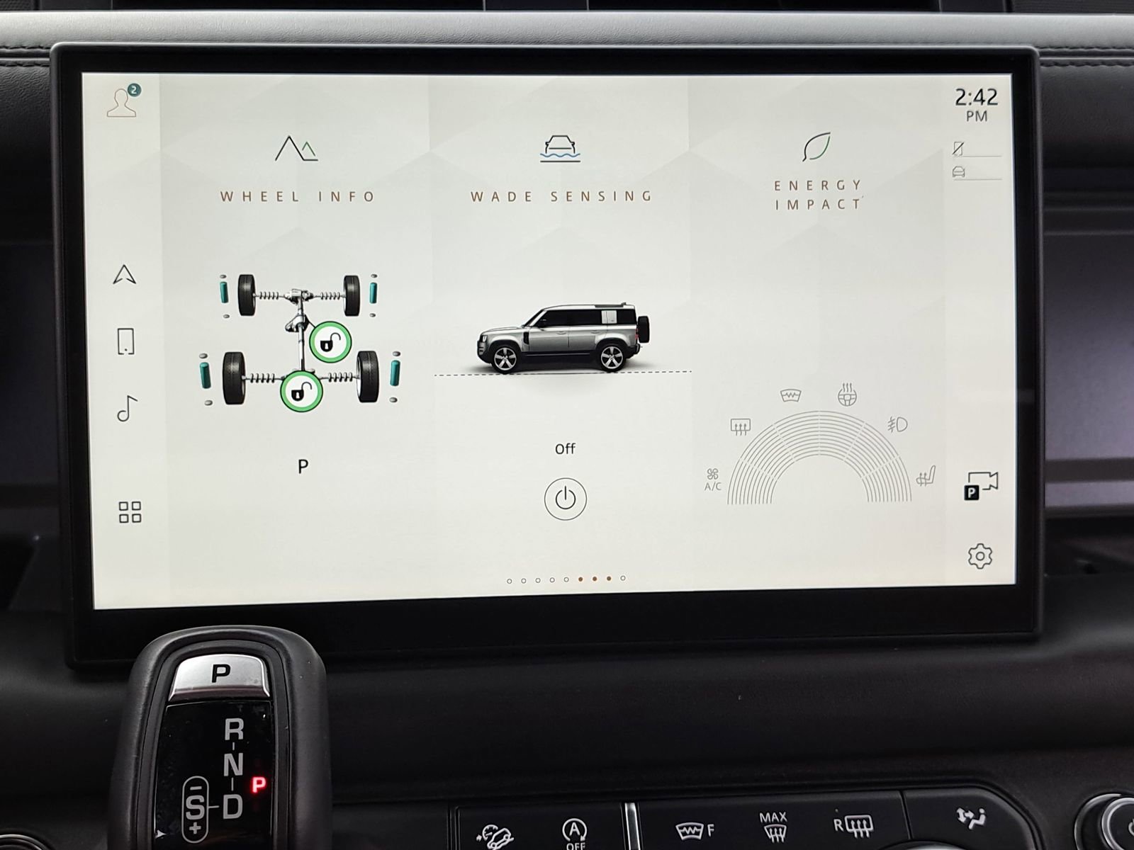 Used 2025 Land Rover Defender 110 V8 image 23