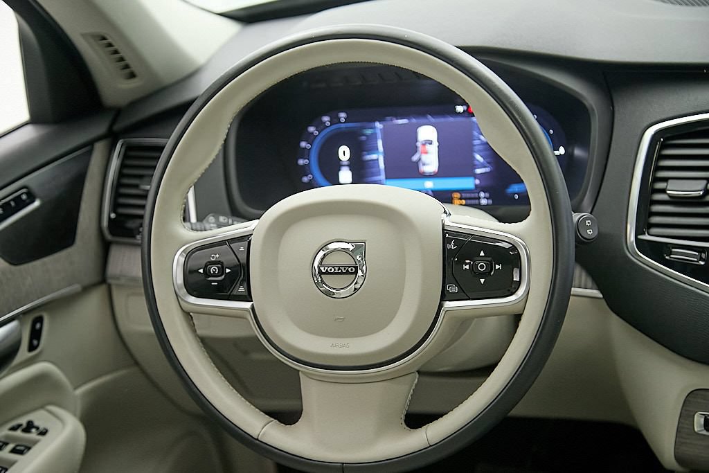 Used 2023 Volvo XC90 T8 Plus w/ Protection Package Premier AWD/4WD image 26