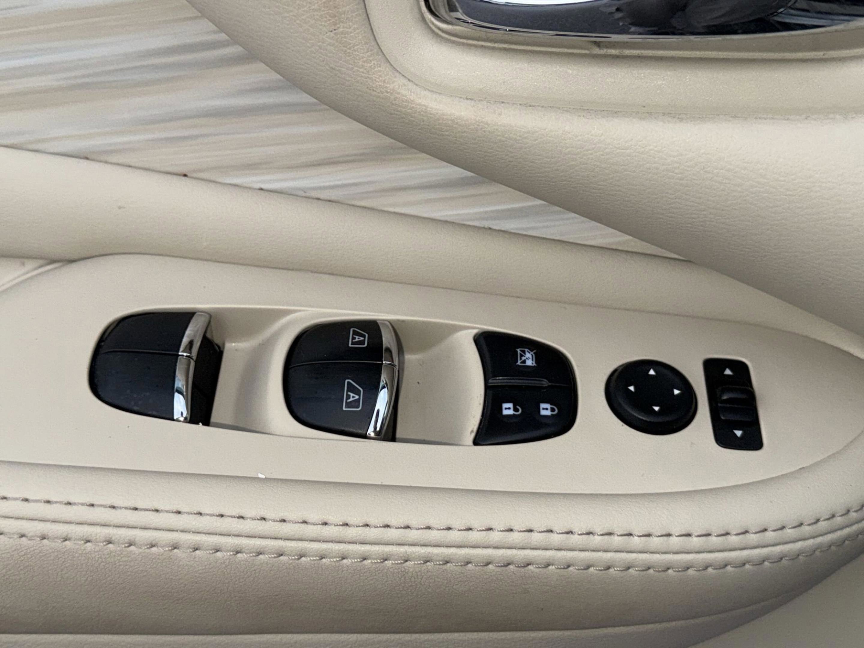 Used 2017 Nissan Murano SL w/ SL Technology Package image 18