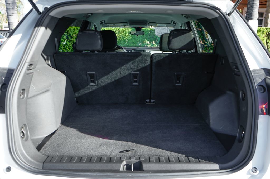 Used 2022 Chevrolet Equinox LS w/ LS Convenience Package FWD image 8