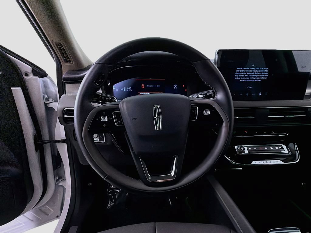 Certified 2025 Lincoln Corsair FWD image 11