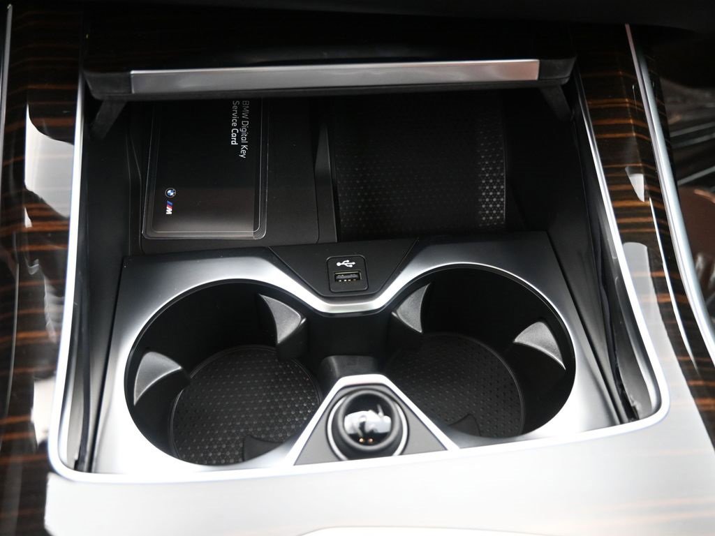 New 2026 BMW X7 xDrive40i w/ M Sport Package image 15