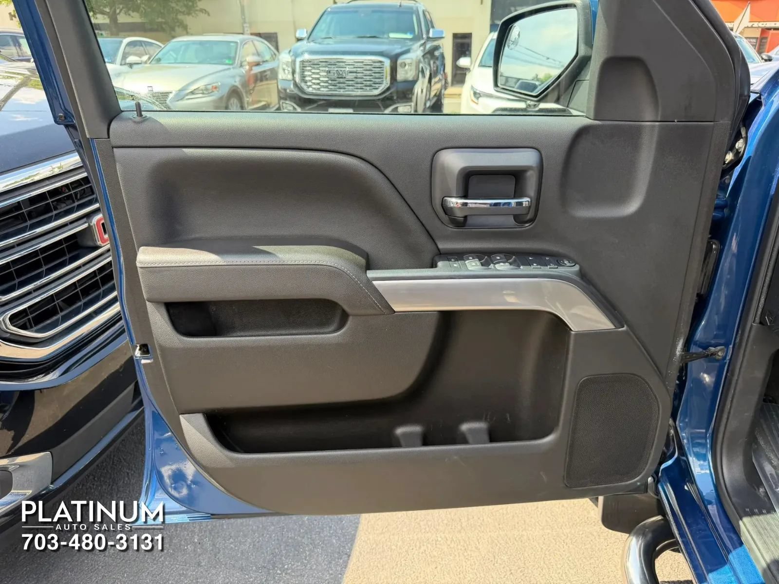 Used 2017 Chevrolet Silverado 1500 LT w/ All Star Edition AWD/4WD image 17