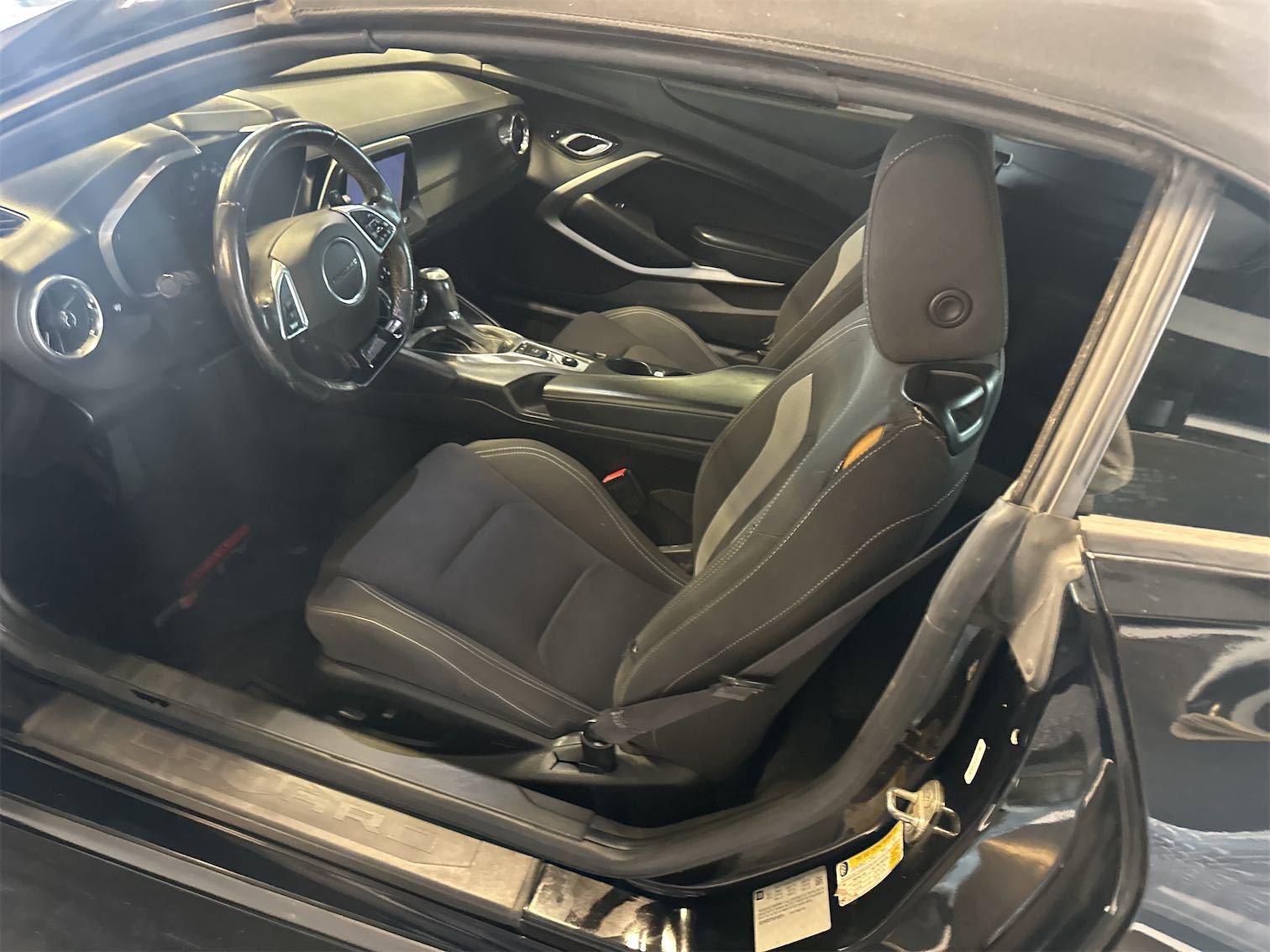 Used 2017 Chevrolet Camaro SS image 7