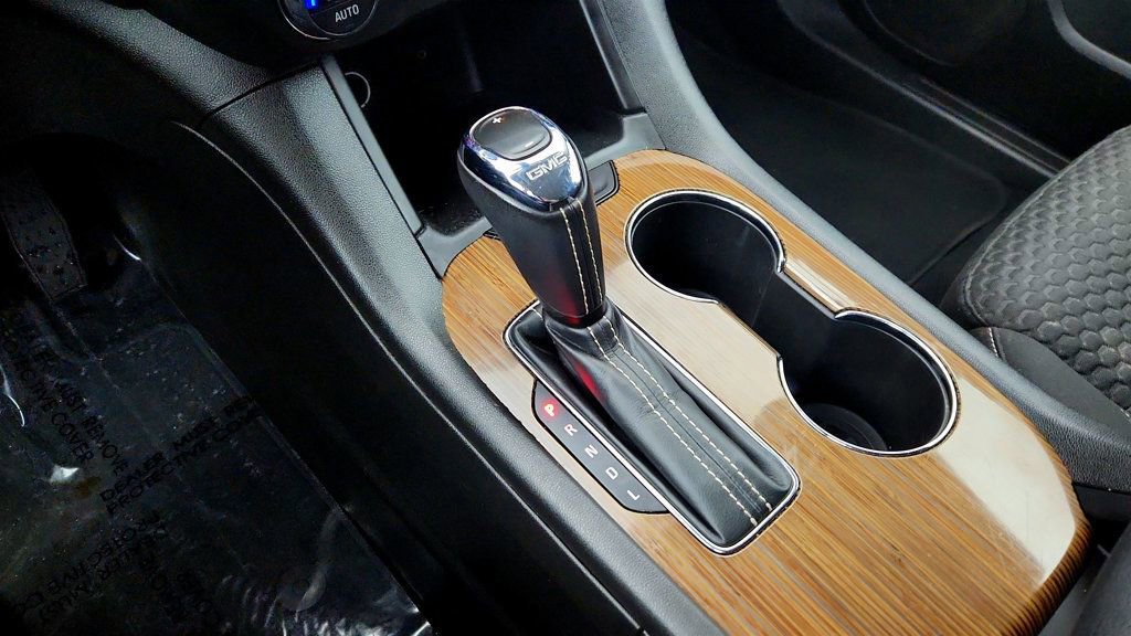 Used 2019 GMC Acadia SLE w/ LPO, Floor Liner Package image 16