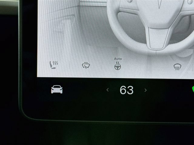 Used 2022 Tesla Model Y Long Range AWD/4WD image 19