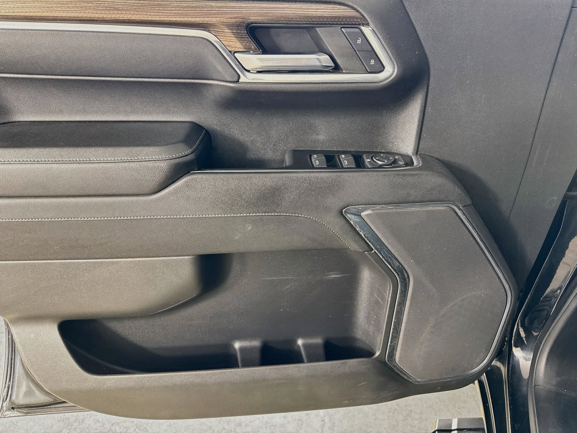 Used 2023 Chevrolet Silverado 1500 LT RWD image 20
